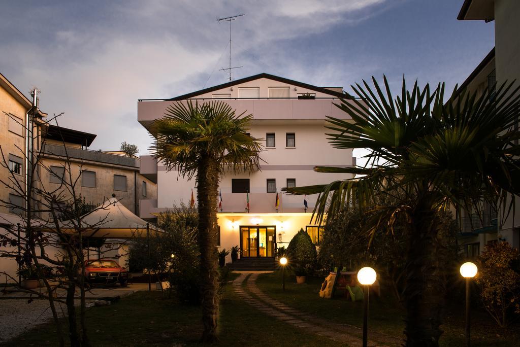 Albergo Ridente Lido di Jesolo Zewnętrze zdjęcie